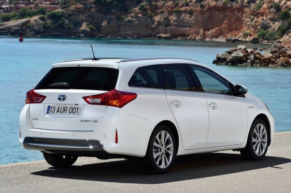 https://wcar.sets.lv/cars/Toyota/Auris Touring Sports/1396342595-TOY1 (2).jpg